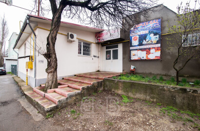 Comercial -  producere - depozitare 320,4 mp + teren 8,5 ari Centru str. Haltei