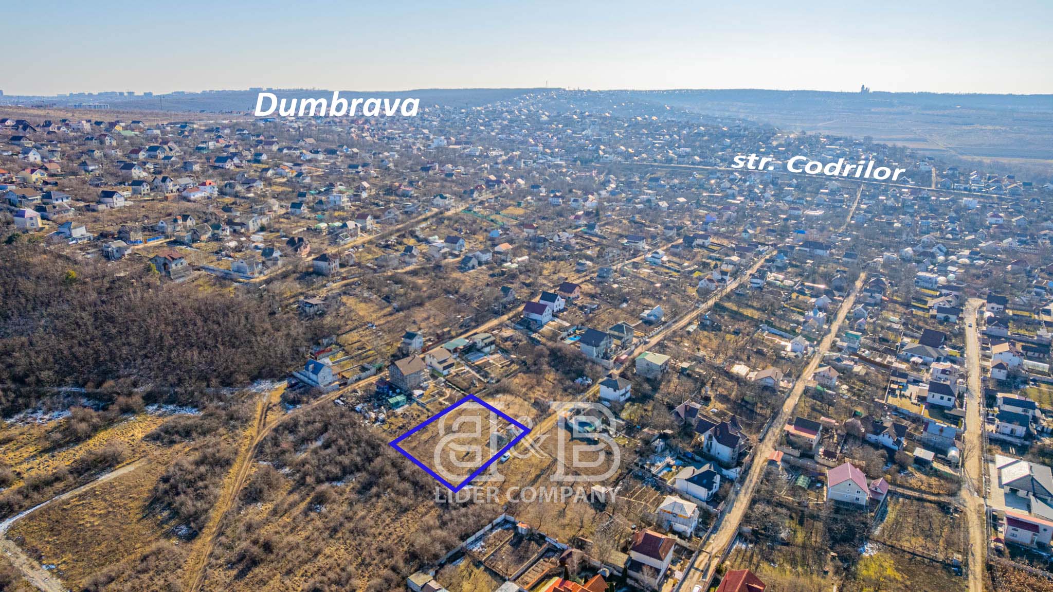 Se vinde teren în comuna Truseni – Lot pomicol 5,4 ari