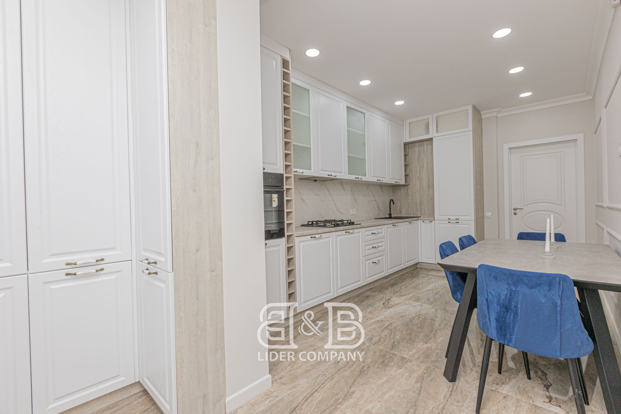 Apartament cu 3 camere în sectorul Centru al capitalei , Bloc Nou !
