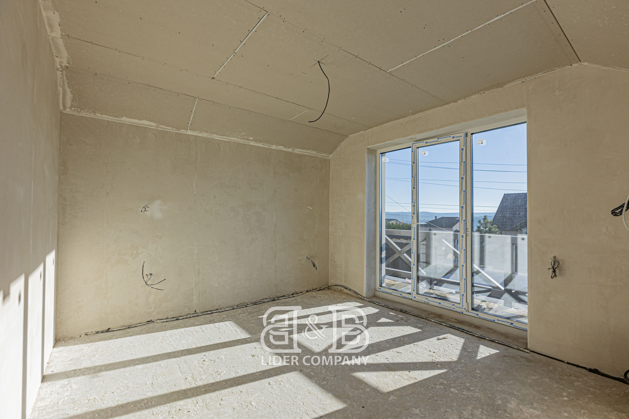 Casă în 2 nivele , 188 m2 în Băcioi