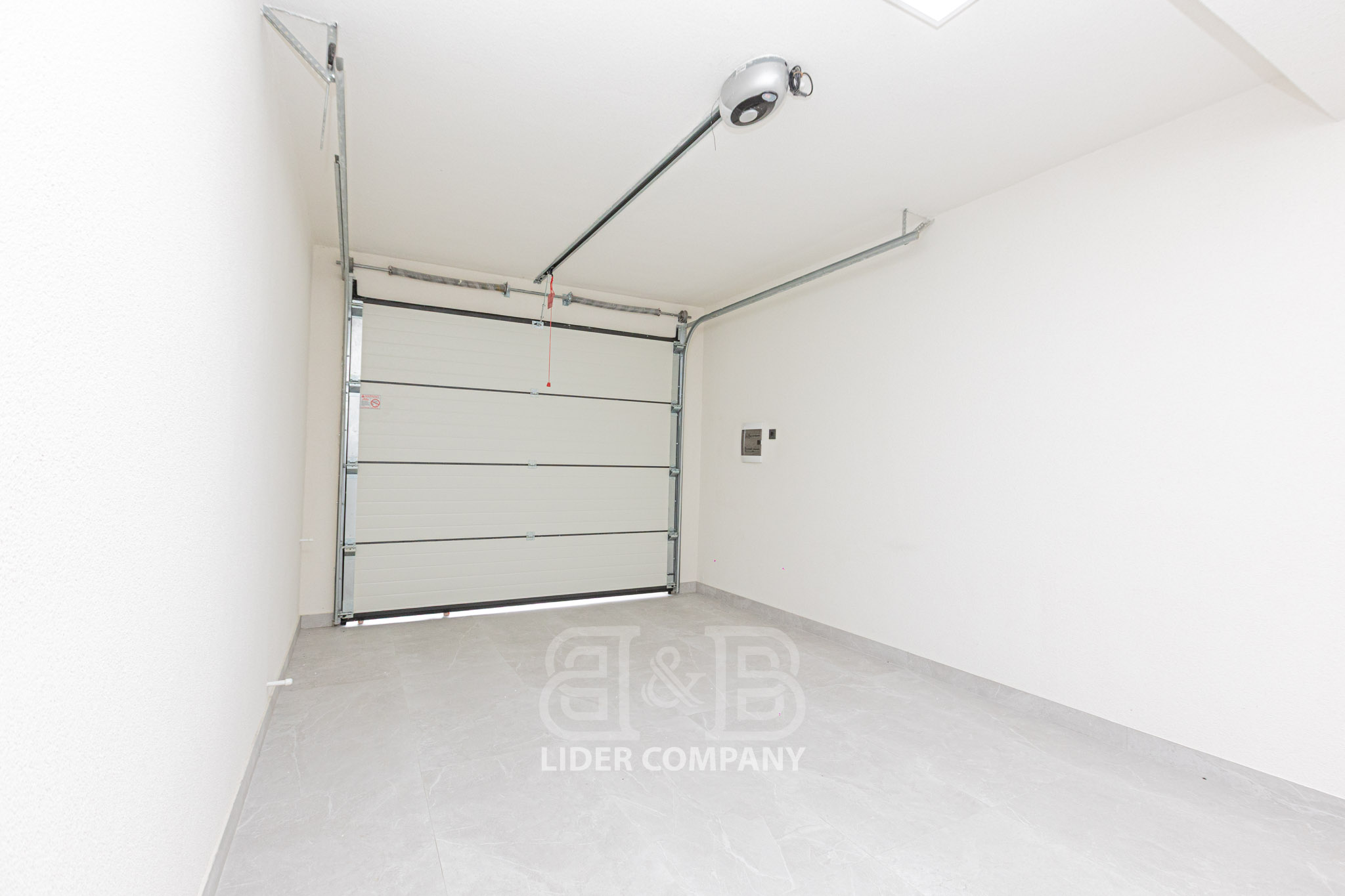 De vânzare – Townhouse pe 3 niveluri în Durlești