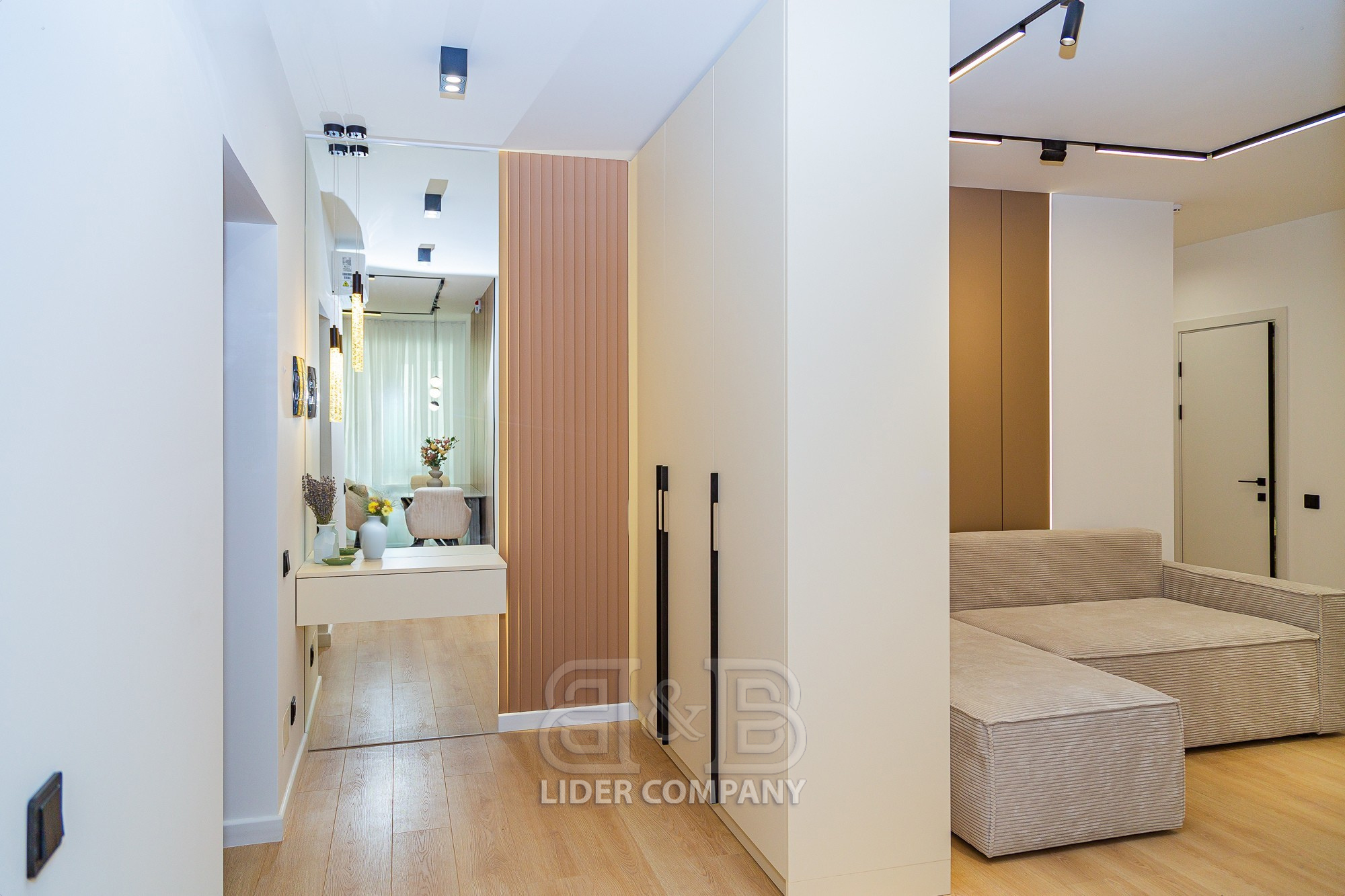 Apartament cu 3 camere de vânzare – sectorul Buiucani, complexul ExFactor
