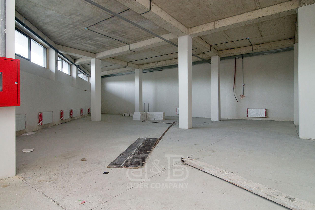 CHIRIE Spatiu comercial 204 mp  Botanica str. Decebal