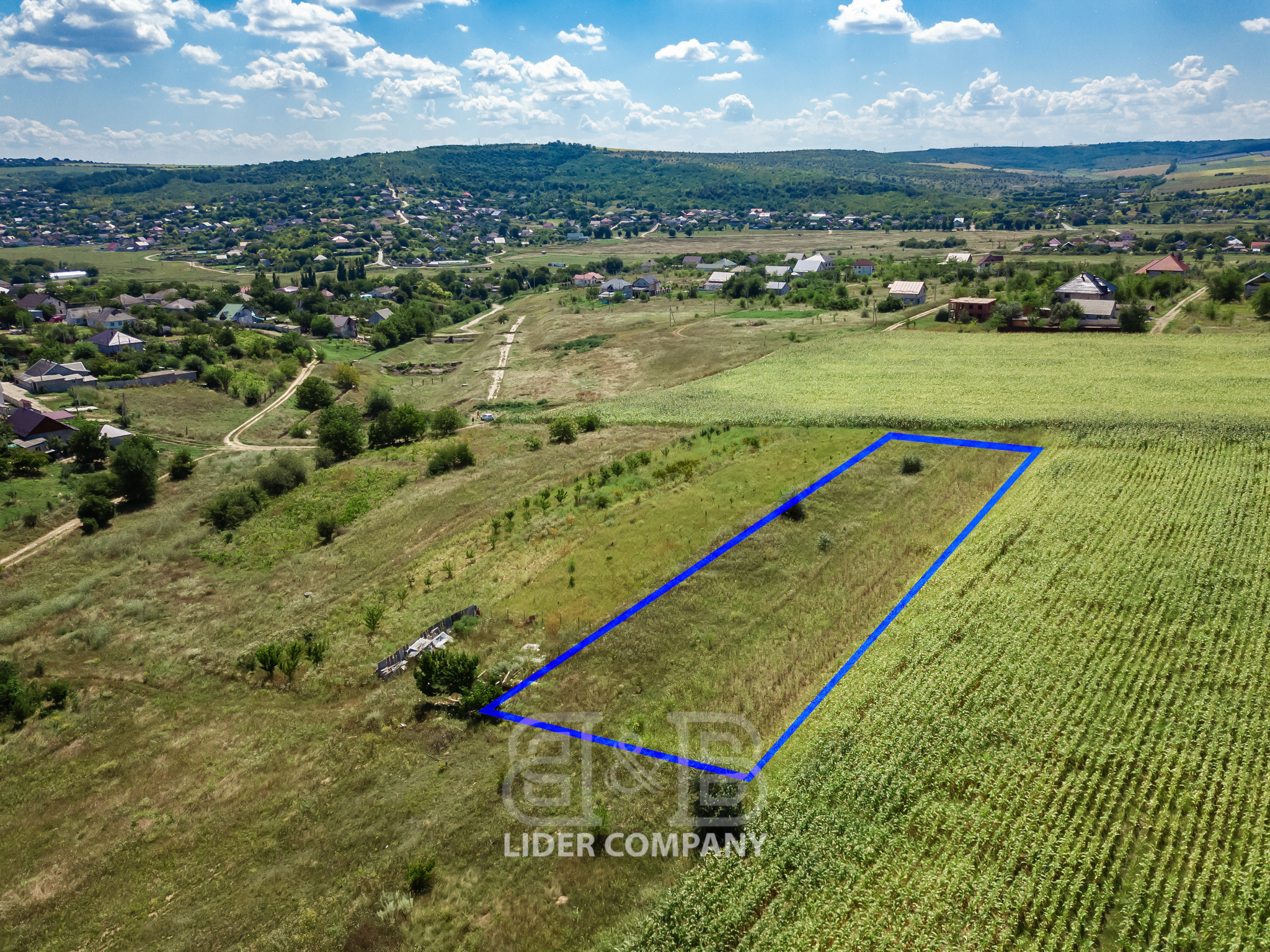 TEREN cu suprafața de 0,19ha în Sângera