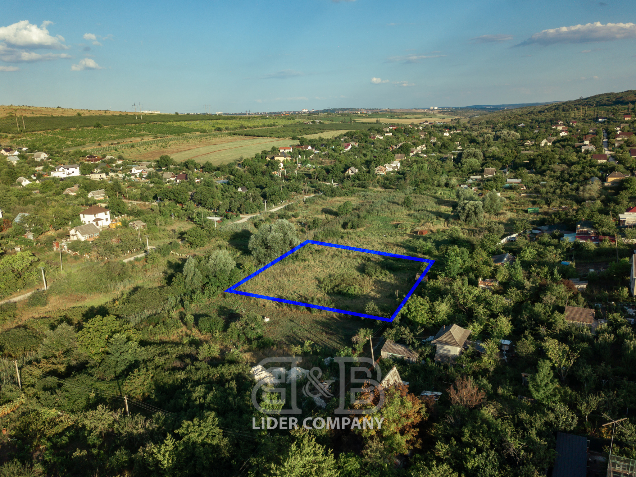 Teren cu o suprafață de 25 Ari , Dumbrava Nouă
