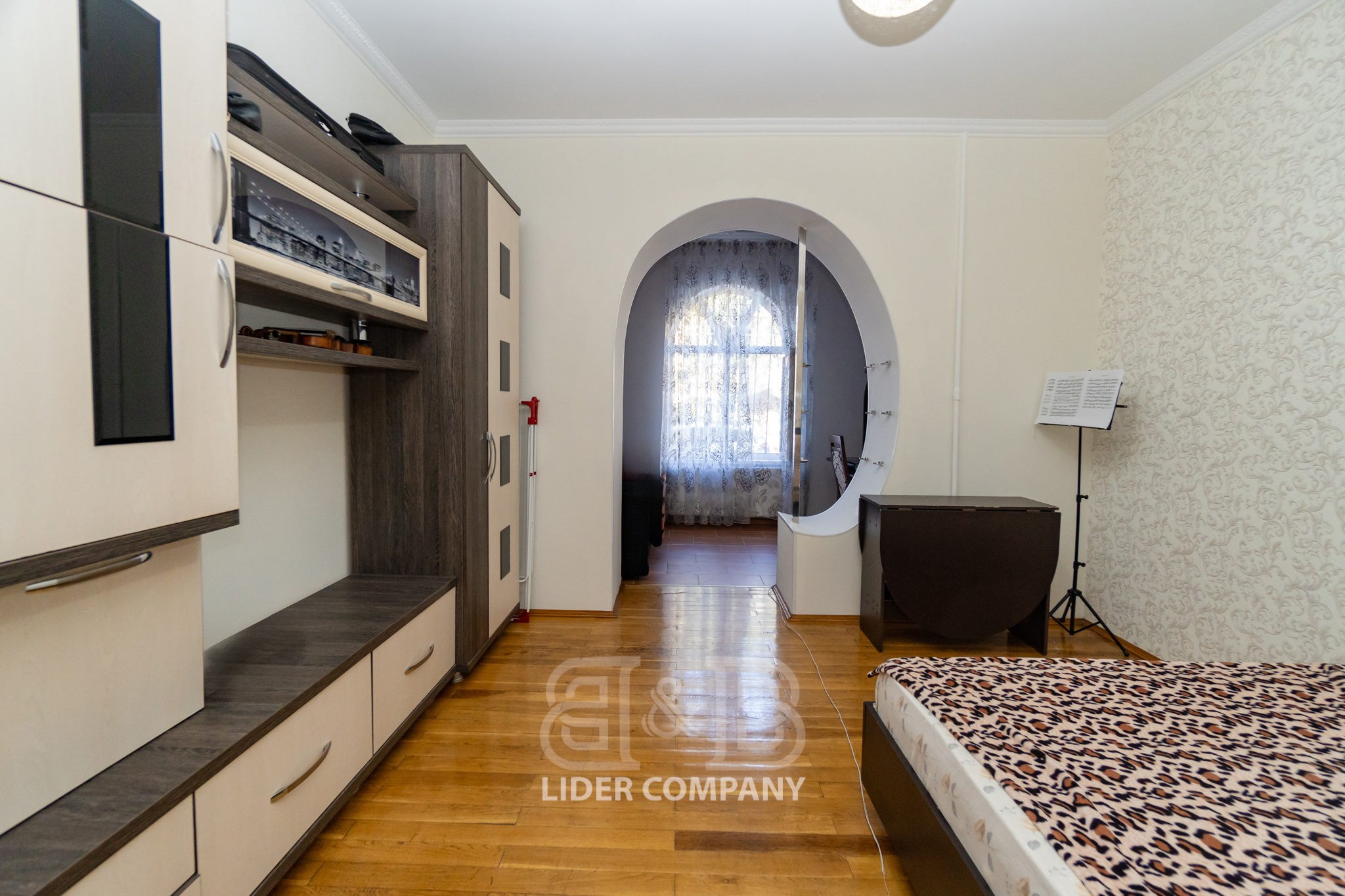 Apartament cu 3 camere , 109 m2 , sectorul Buiucani