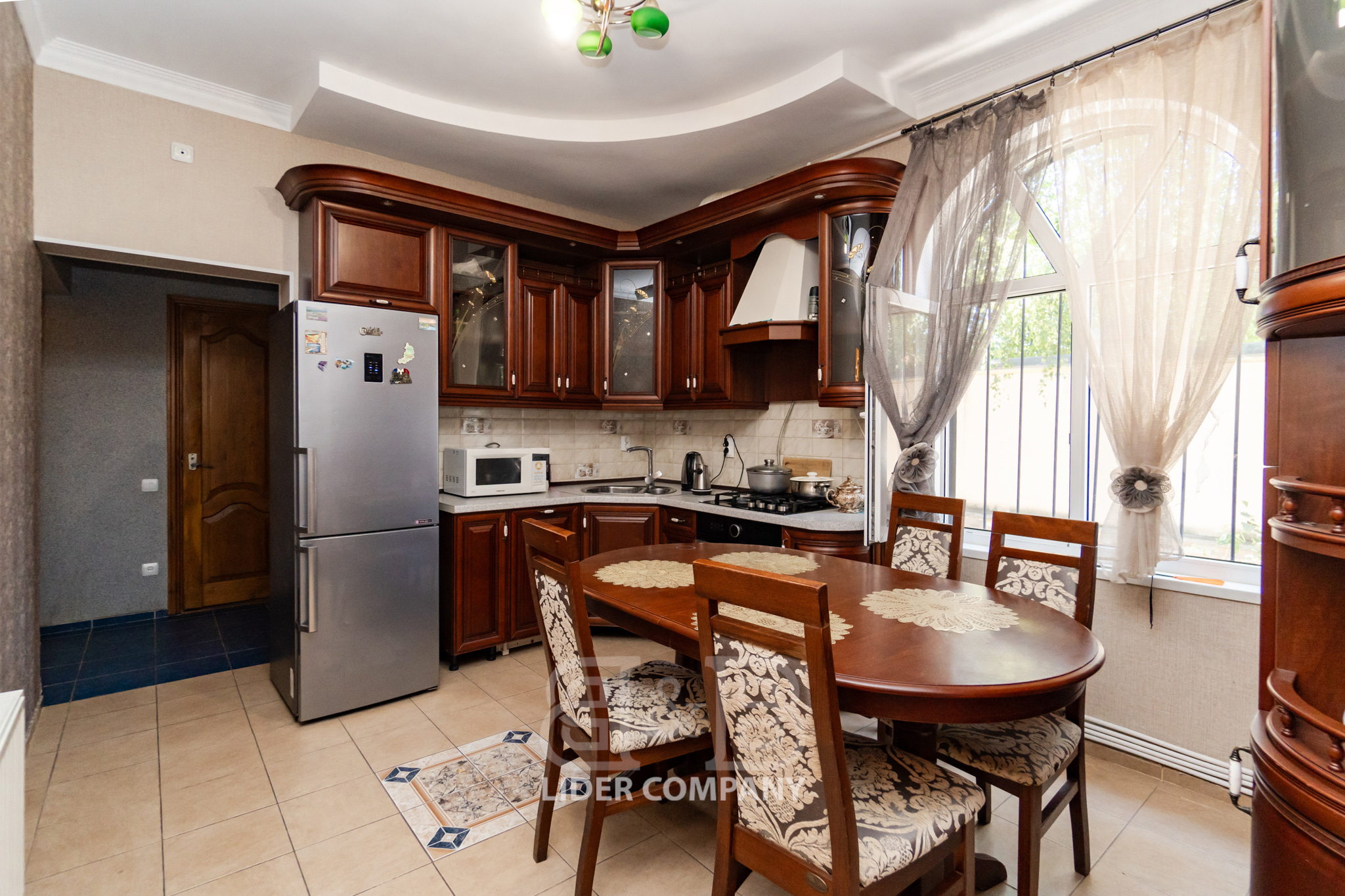 Apartament cu 3 camere , 109 m2 , sectorul Buiucani
