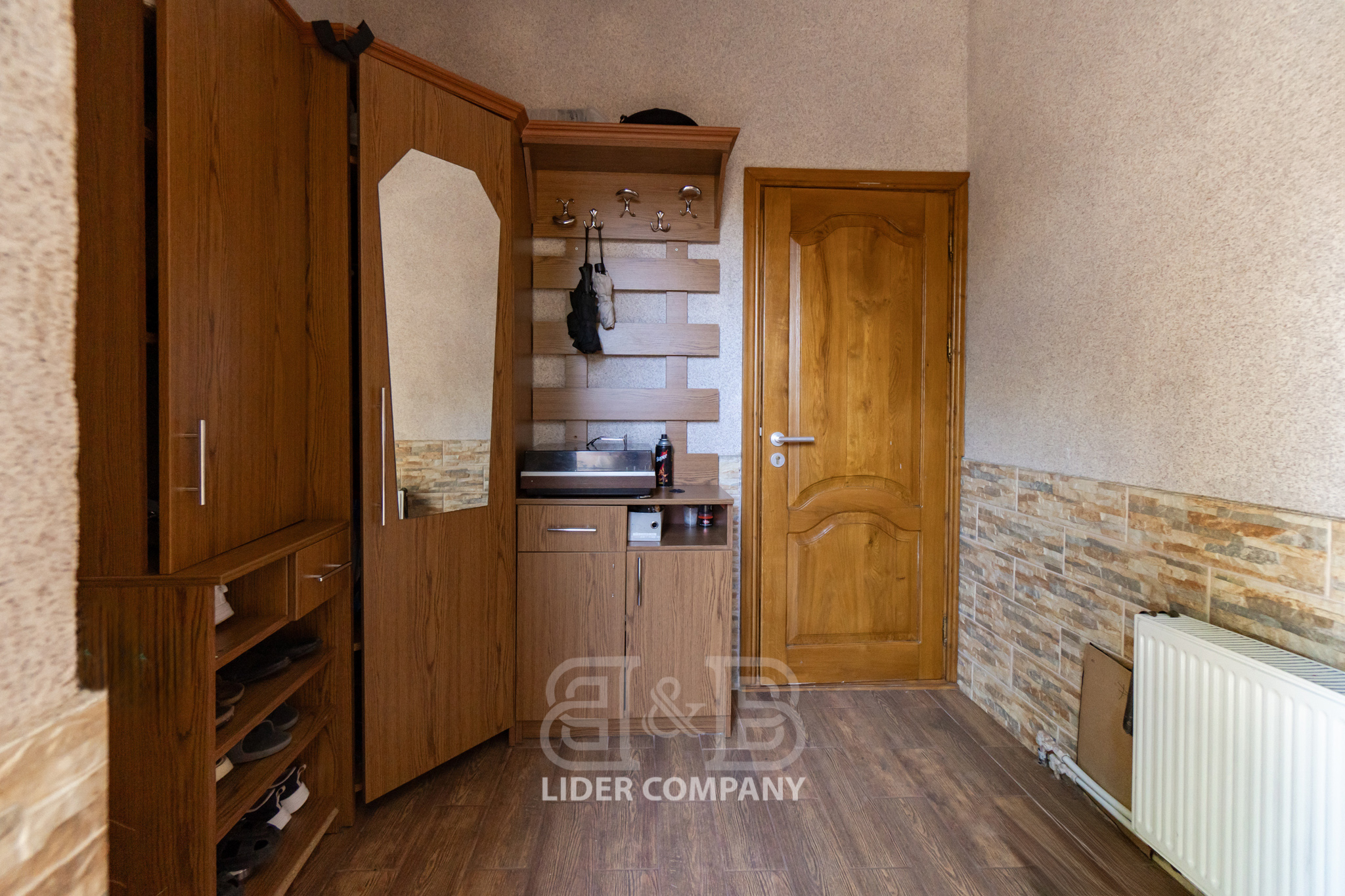 Apartament cu 3 camere , 109 m2 , sectorul Buiucani