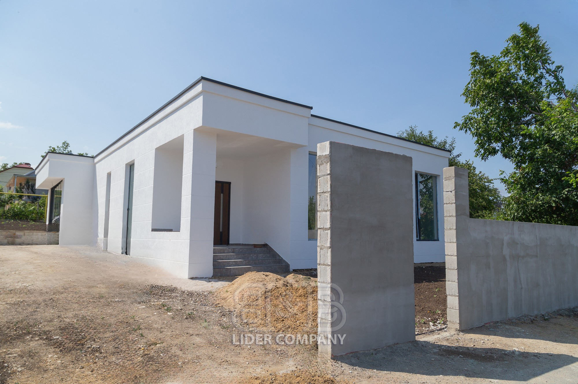 Casă de vânzare – com. Ciorescu