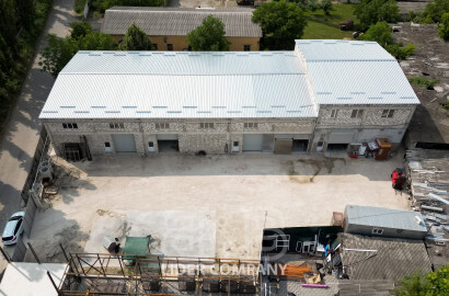 Spațiu industrial/depozit de vânzare – 1.100 mp, sectorul Centru