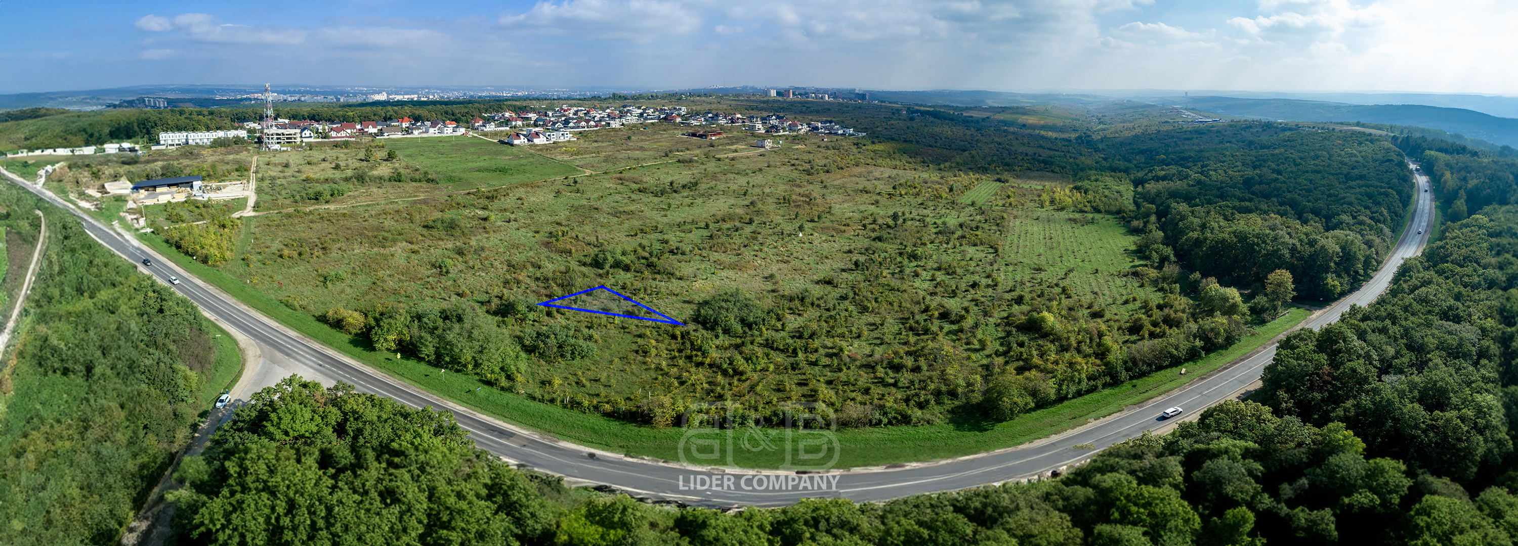 Teren pentru construcții – 7,75 ari, Poiana Domnească