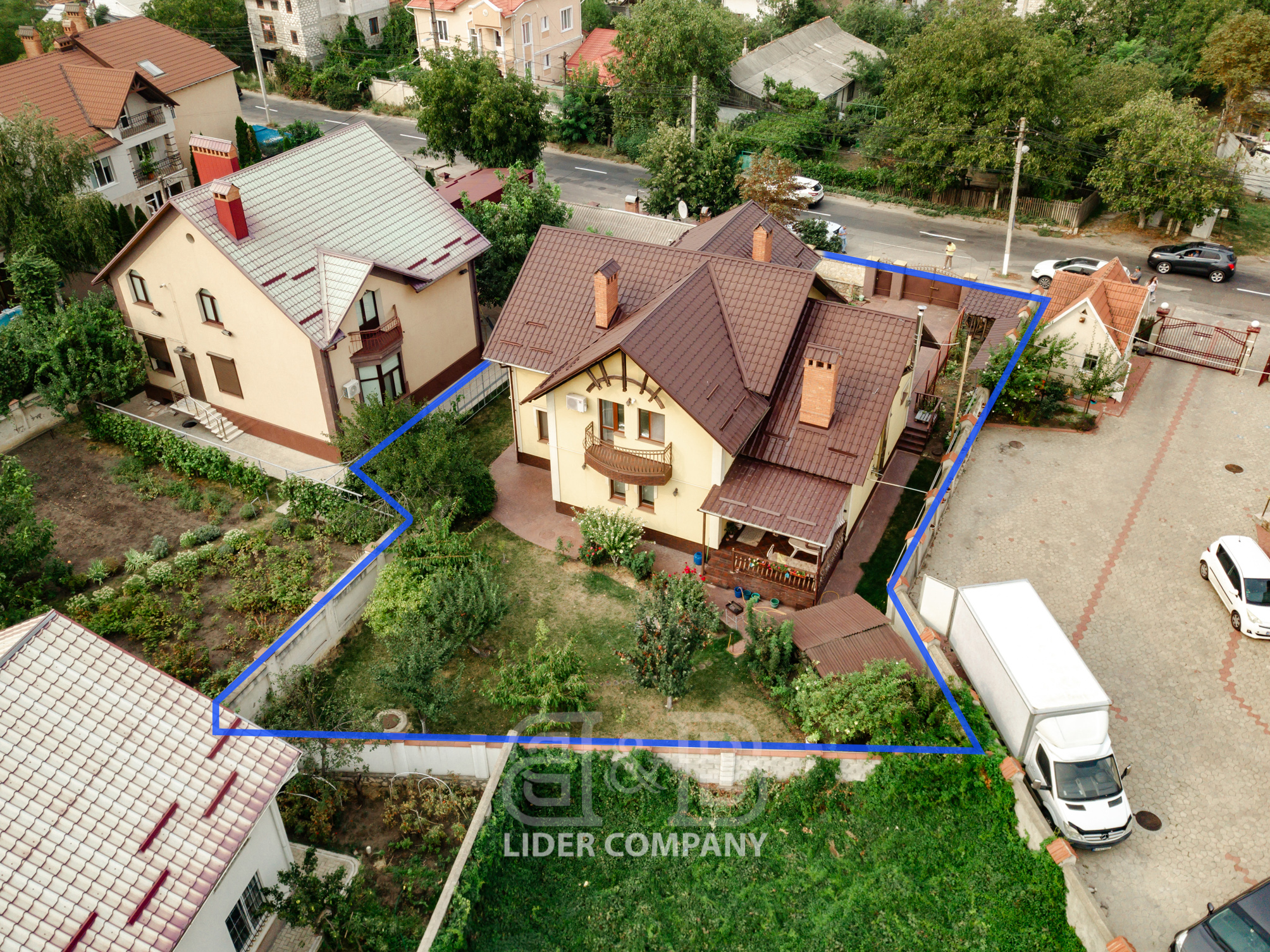 Casă gata de trai cu o suprafață de 220 m2 , Telecentru