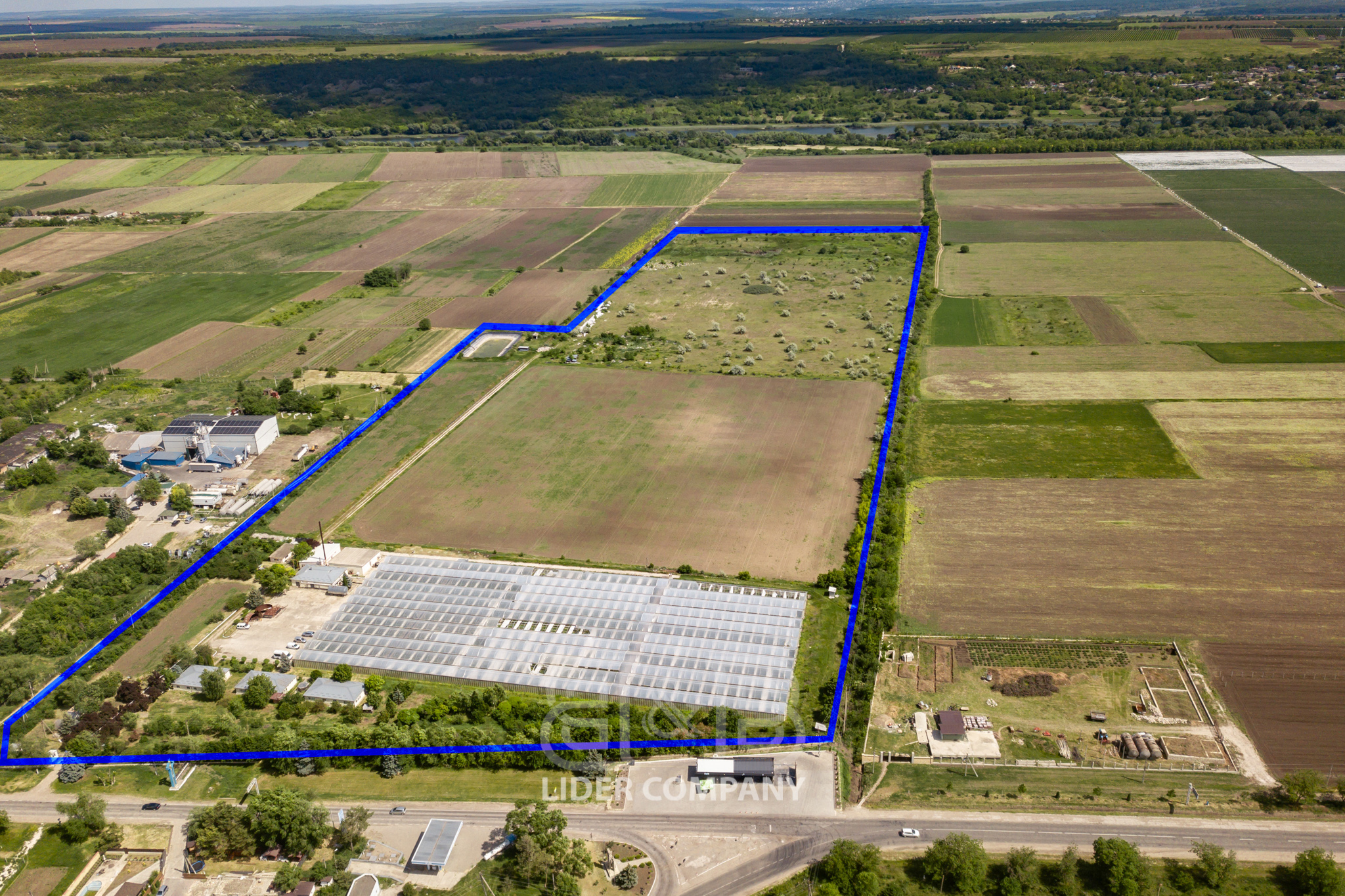 Teren Agricol + Seră 19 Ha , Afacere Activă Criuleni