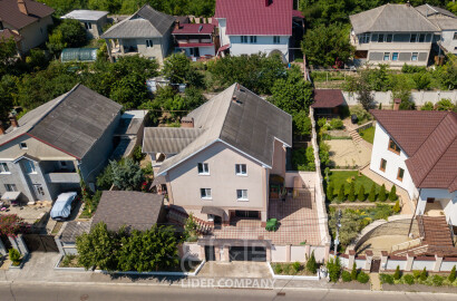 Casă în 3 nivele ,  Codru str.Sfîntul Nicolae 80
