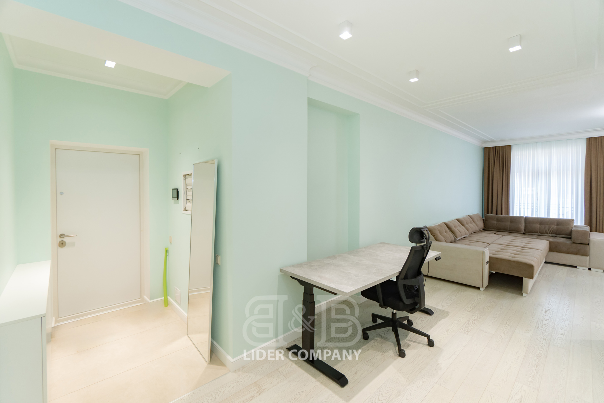 Apartament 80 m2 în sectorul Centru , Chișinău