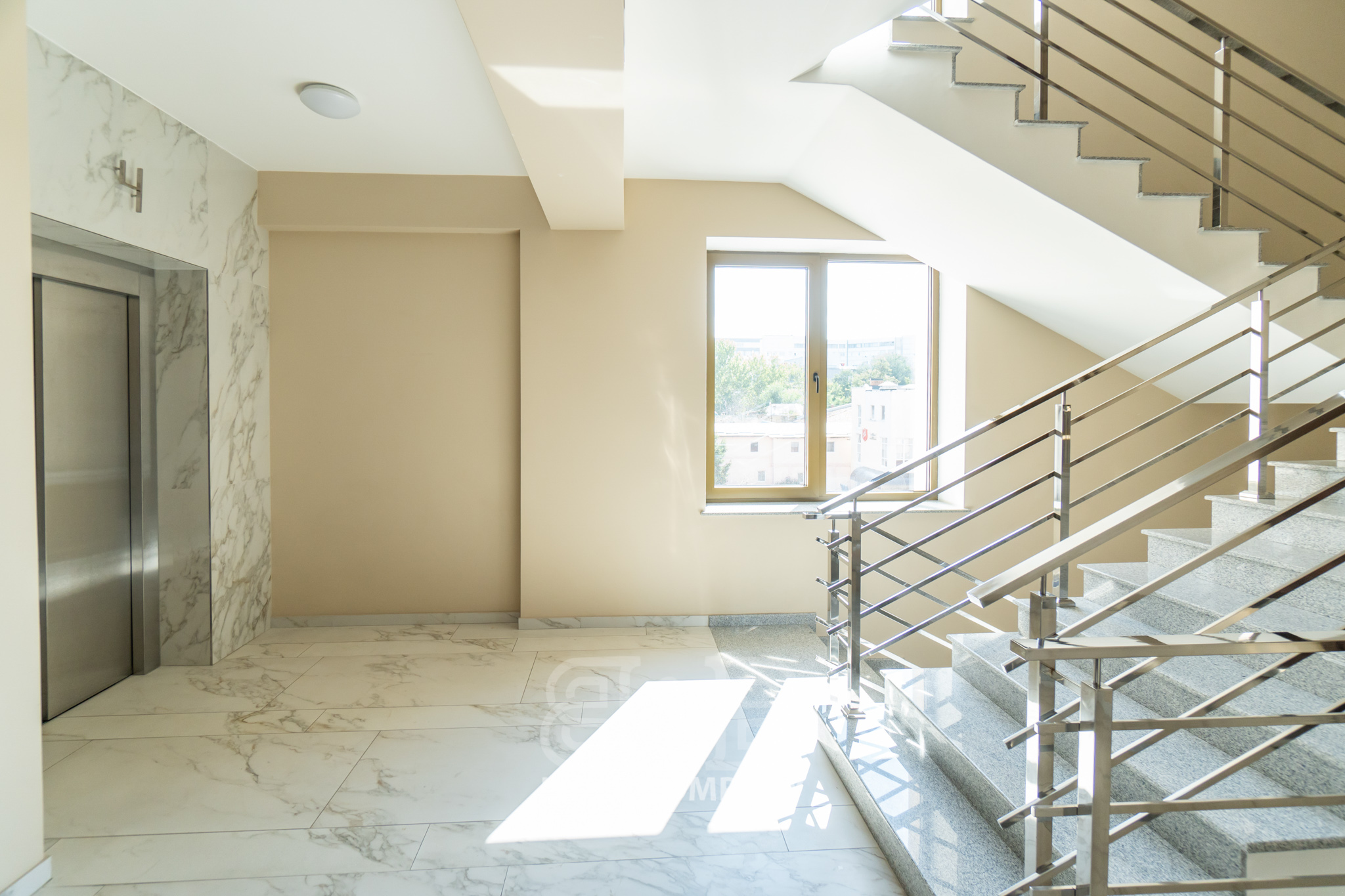 Apartament 80 m2 în sectorul Centru , Chișinău