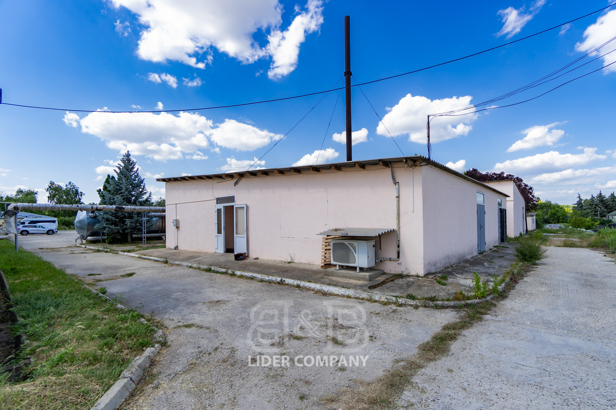 Teren Agricol + Seră 19 Ha , Afacere Activă Criuleni