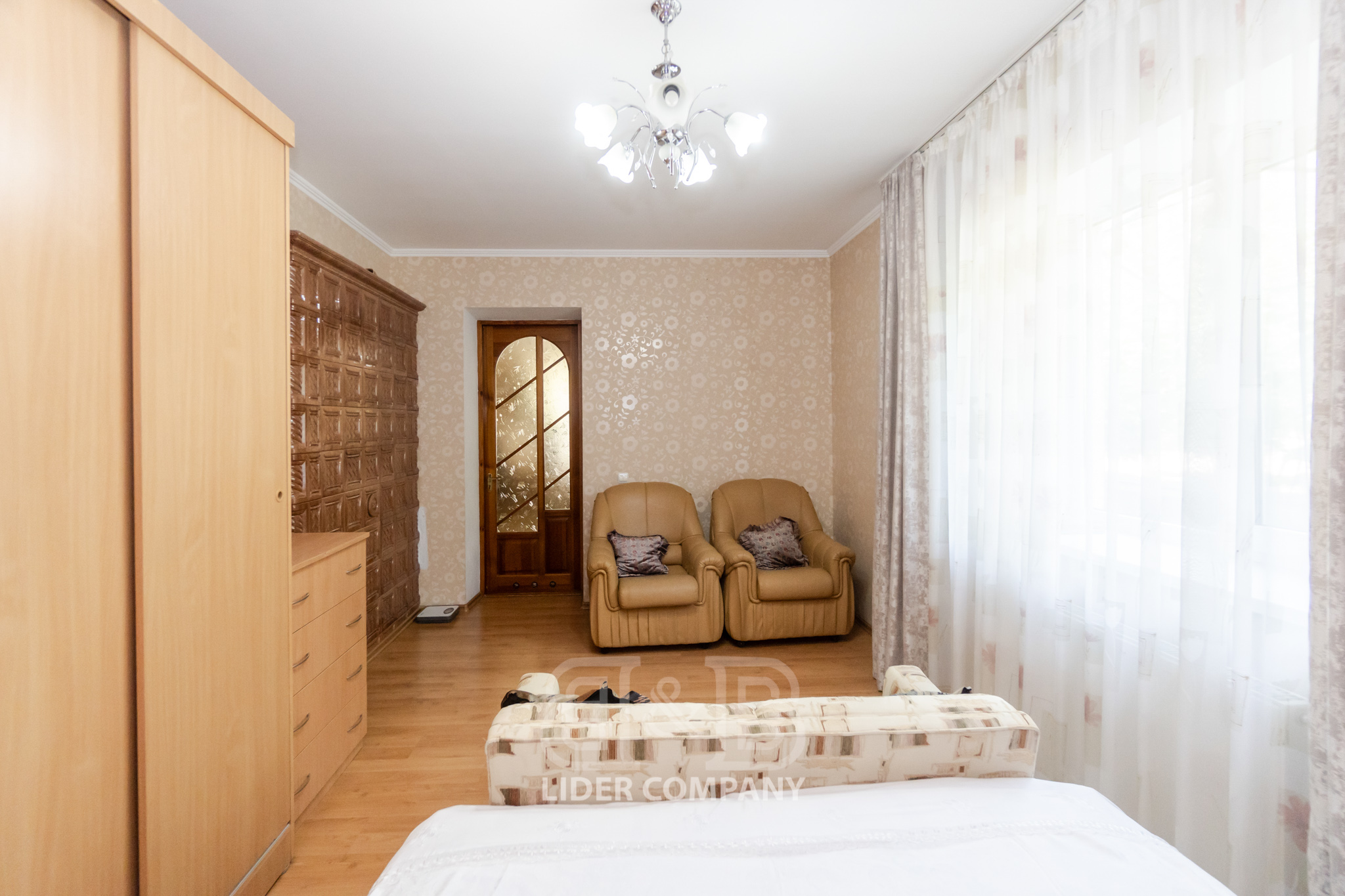 Casă în 3 nivele ,  Codru str.Sfîntul Nicolae 80