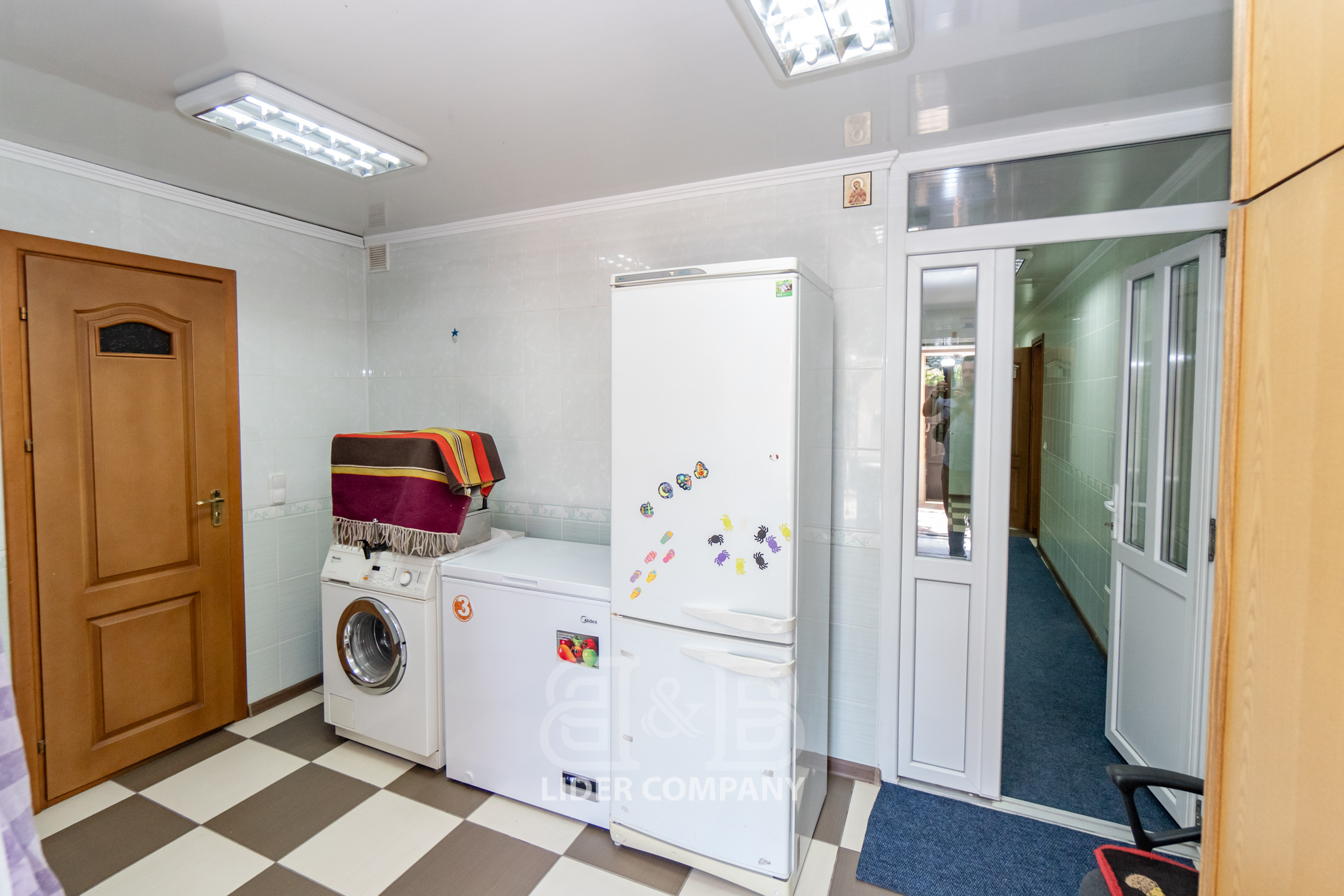 Casă în 3 nivele ,  Codru str.Sfîntul Nicolae 80