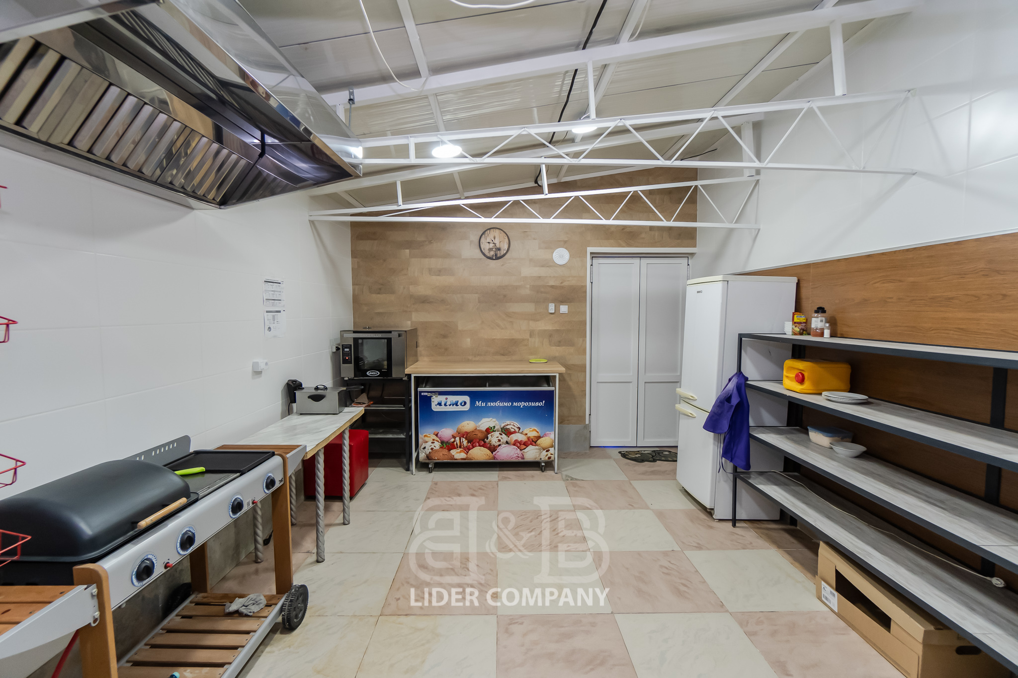 Spațiu Comercial 360 m2