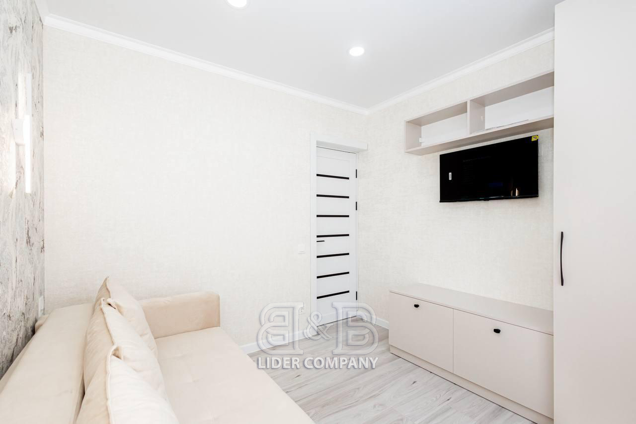De vânzare apartament cu 4 camere și living – sectorul Buiucani