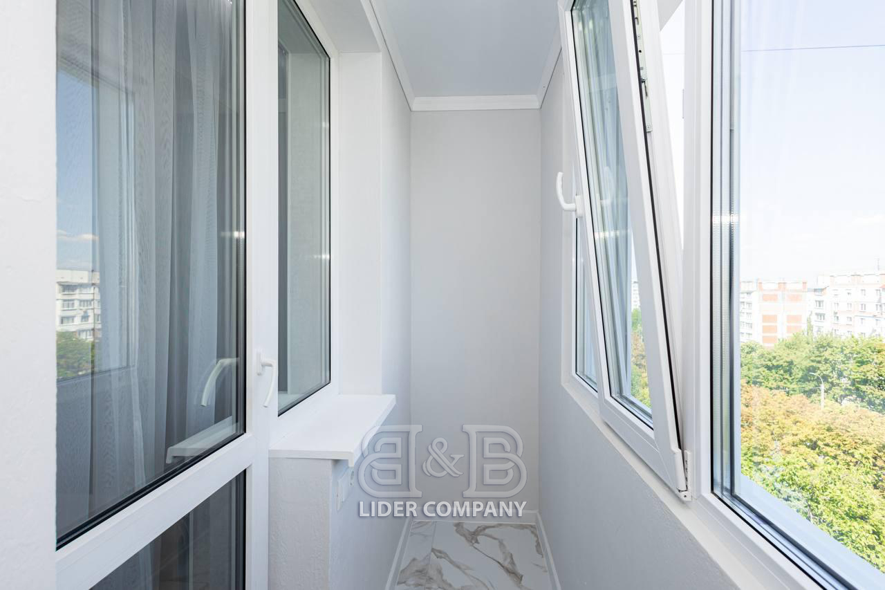 De vânzare apartament cu 4 camere și living – sectorul Buiucani