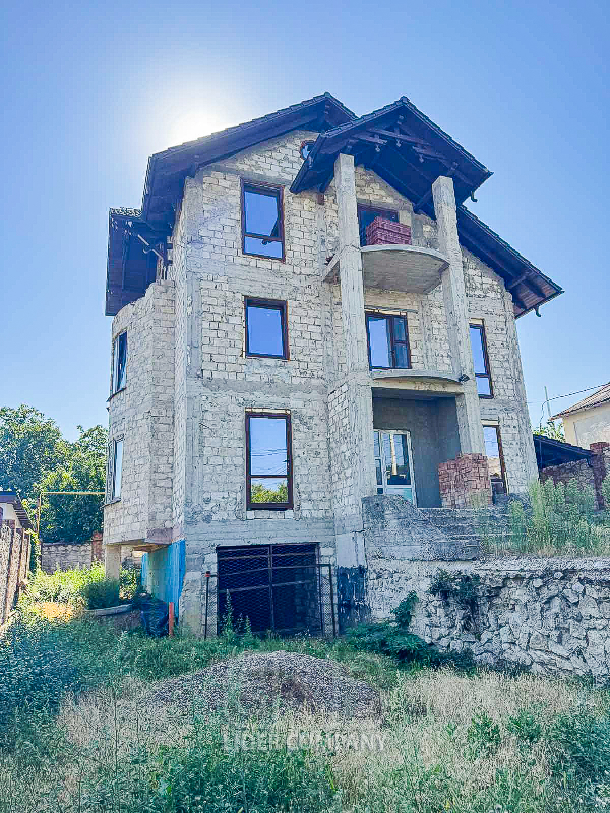 De vânzare casă individuală – 4 nivele, Sculeni