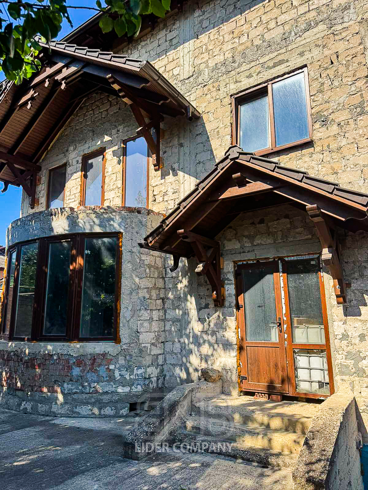 De vânzare casă individuală – 4 nivele, Sculeni