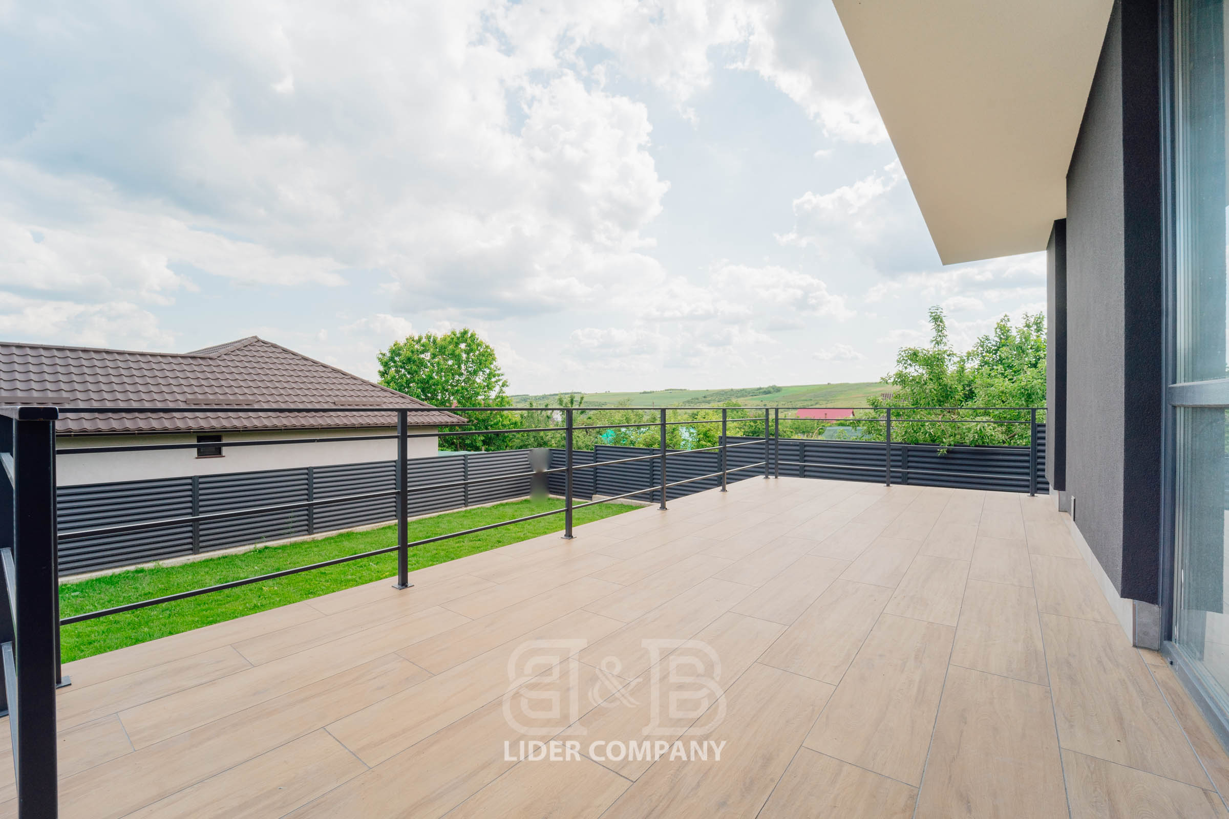 Casă rezidențială cu 2 etaje – Colonița