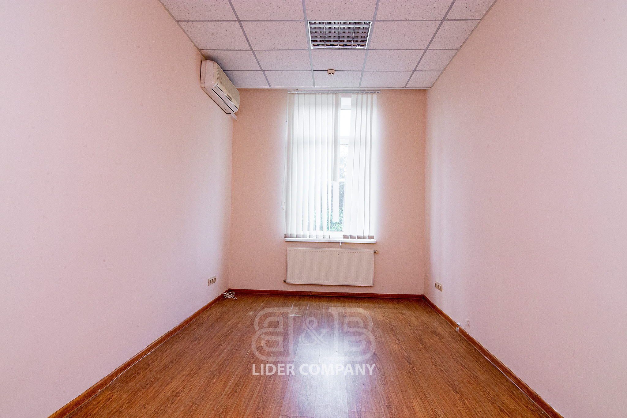Spatiu comercial 440 mp Reparat Buiucani sculeni str. Mesager
