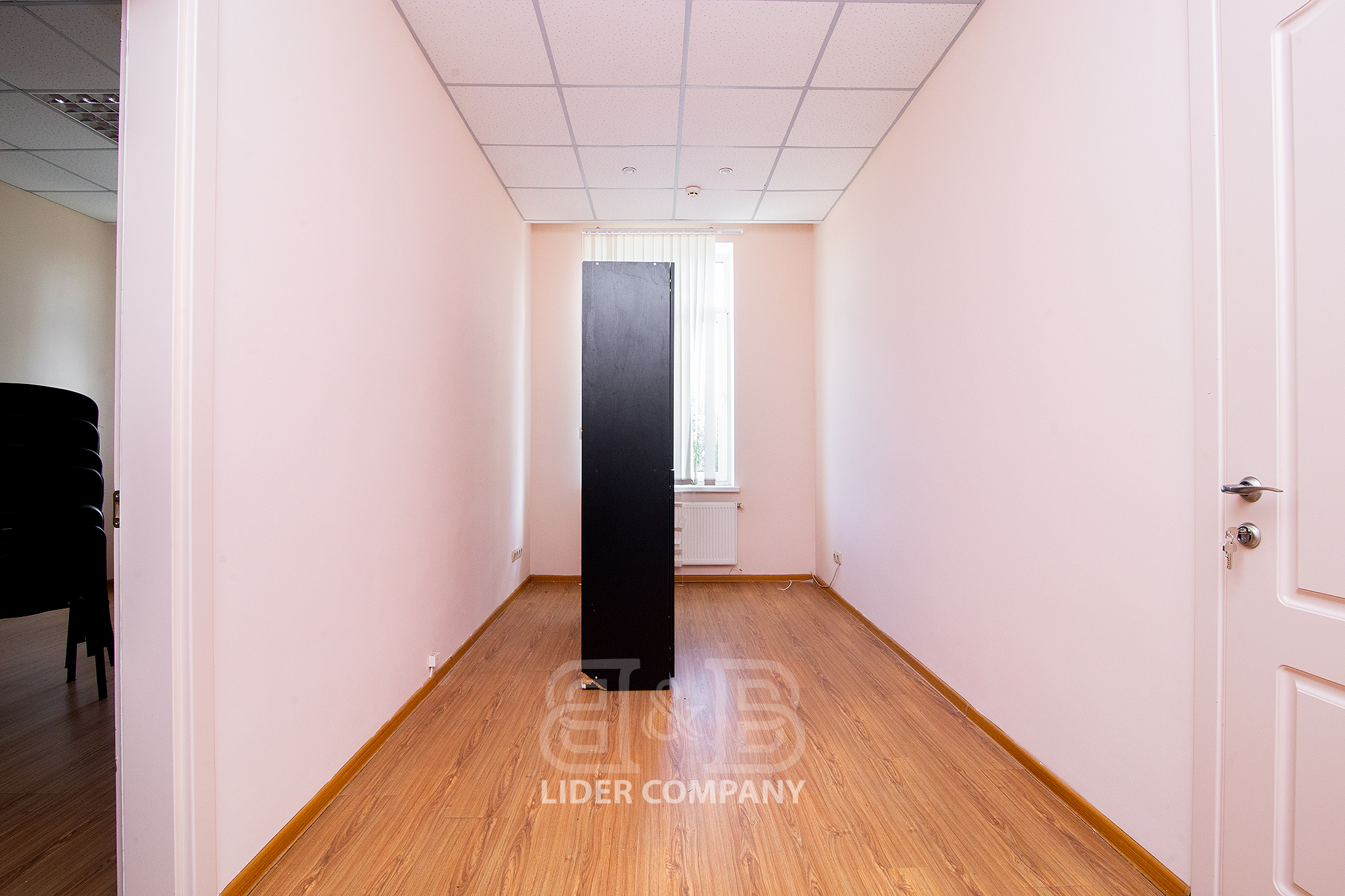 Spatiu comercial 440 mp Reparat Buiucani sculeni str. Mesager