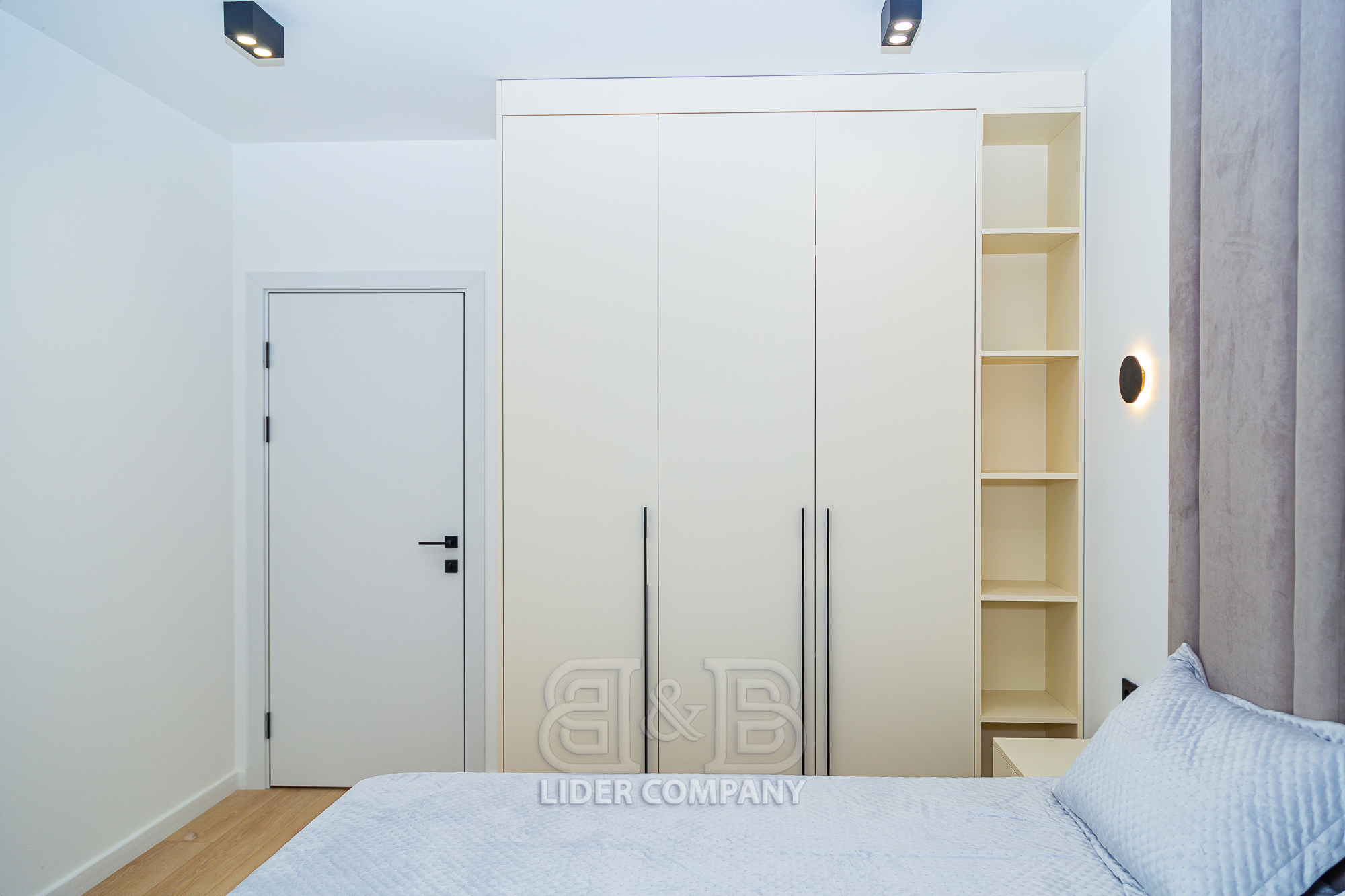 Apartament cu 3 camere de vânzare – sectorul Buiucani, complexul ExFactor