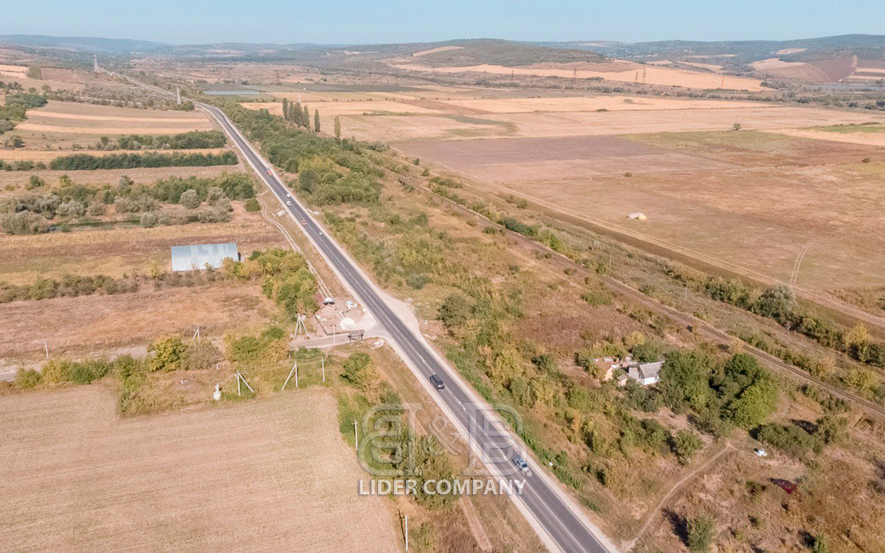 Teren extravilan de vânzare – 10 ha, Strășeni