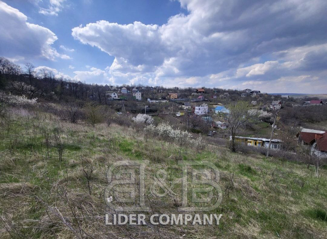 Teren agricol extravilan de vânzare – 6 Ari – Dumbrava