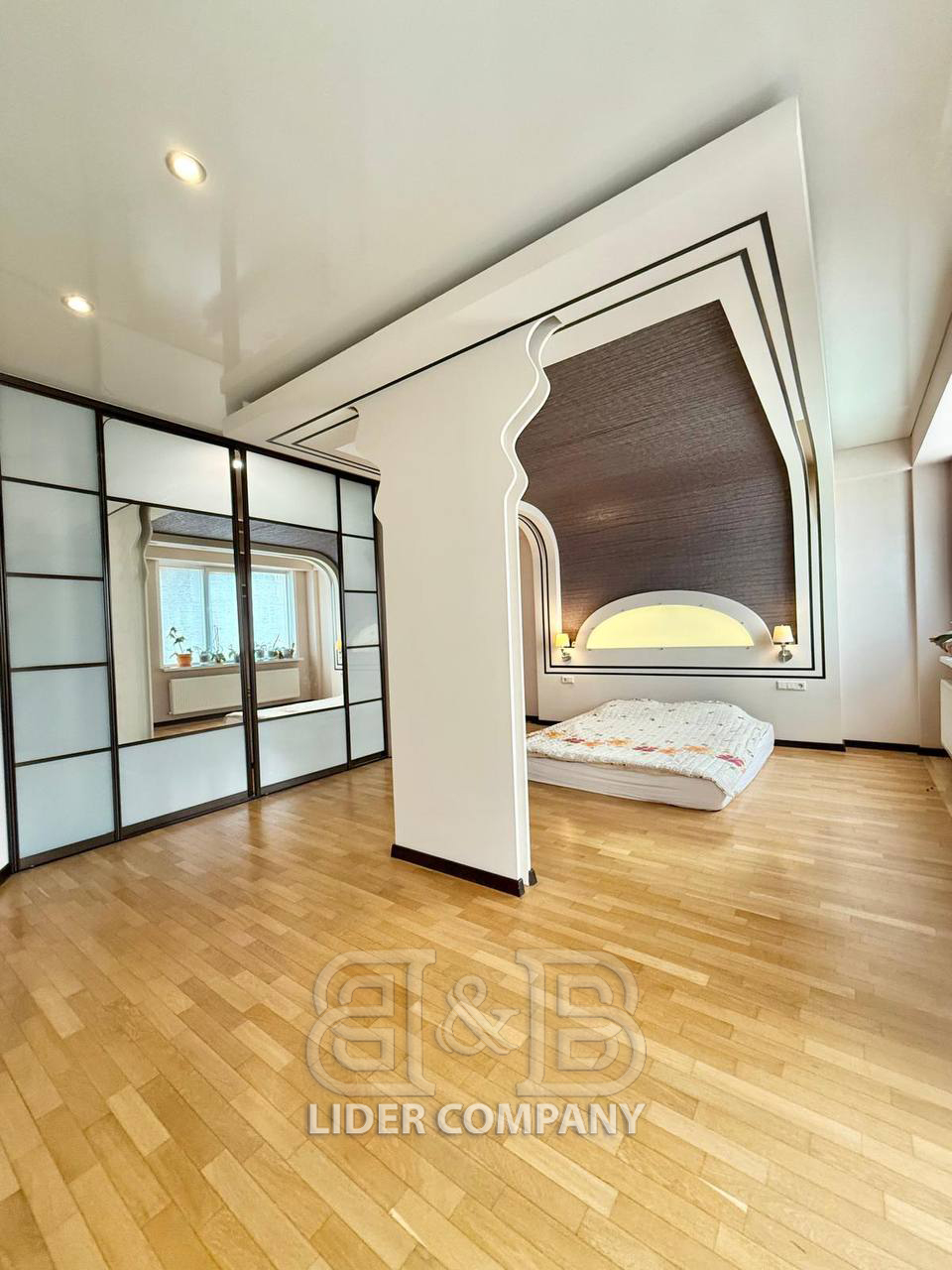 De vânzare apartament 2 camere+Living, sectorul Ciocana, strada Mircea cel Bătrân