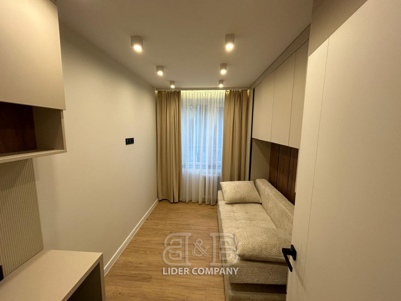 Apartament de vânzare – 2 camere + living, sectorul Rîșcani